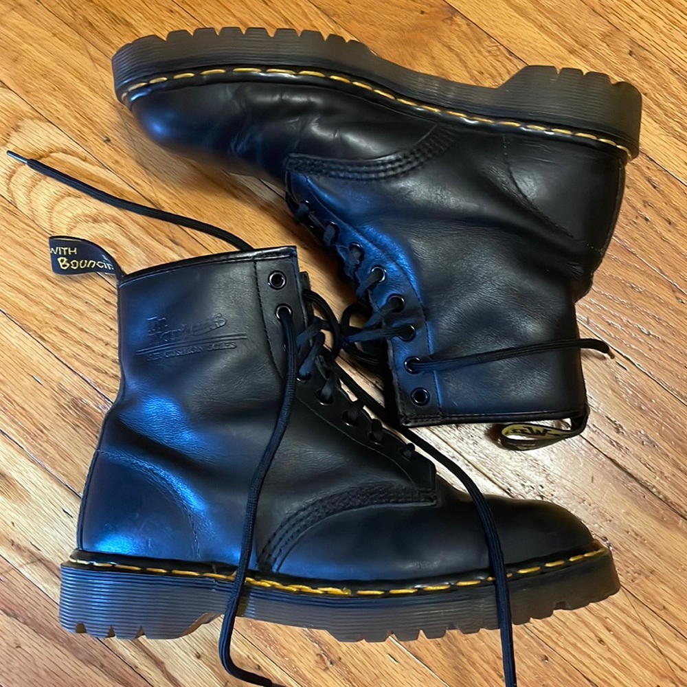 Black Dr. Martens | Made in England | Like New | Mens Size 9